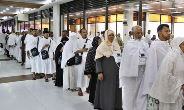 সৌদি আরবে পৌঁছেছেন ২৩ হাজার ৩৭২ হজযাত্রী, নির্বিঘ্নে চলছে ফ্লাইট কার্যক্রম