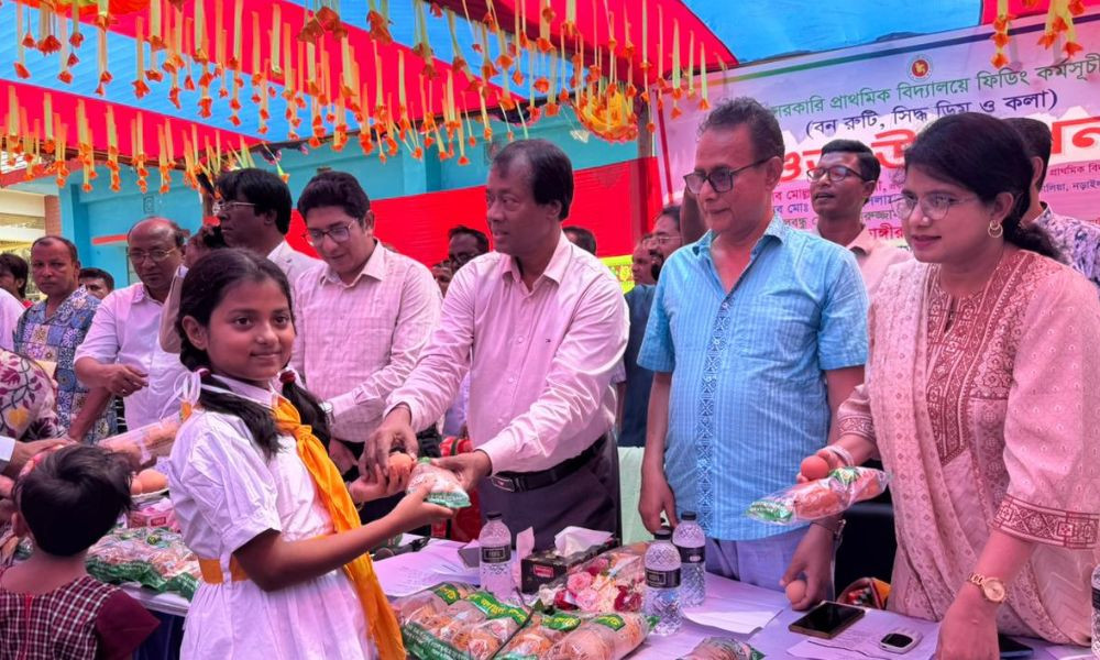 স্কুল ফিডিং কর্মসূচির উদ্বোধন, নড়াইলের ১৮ হাজার শিক্ষার্থী উপকৃত হবেন