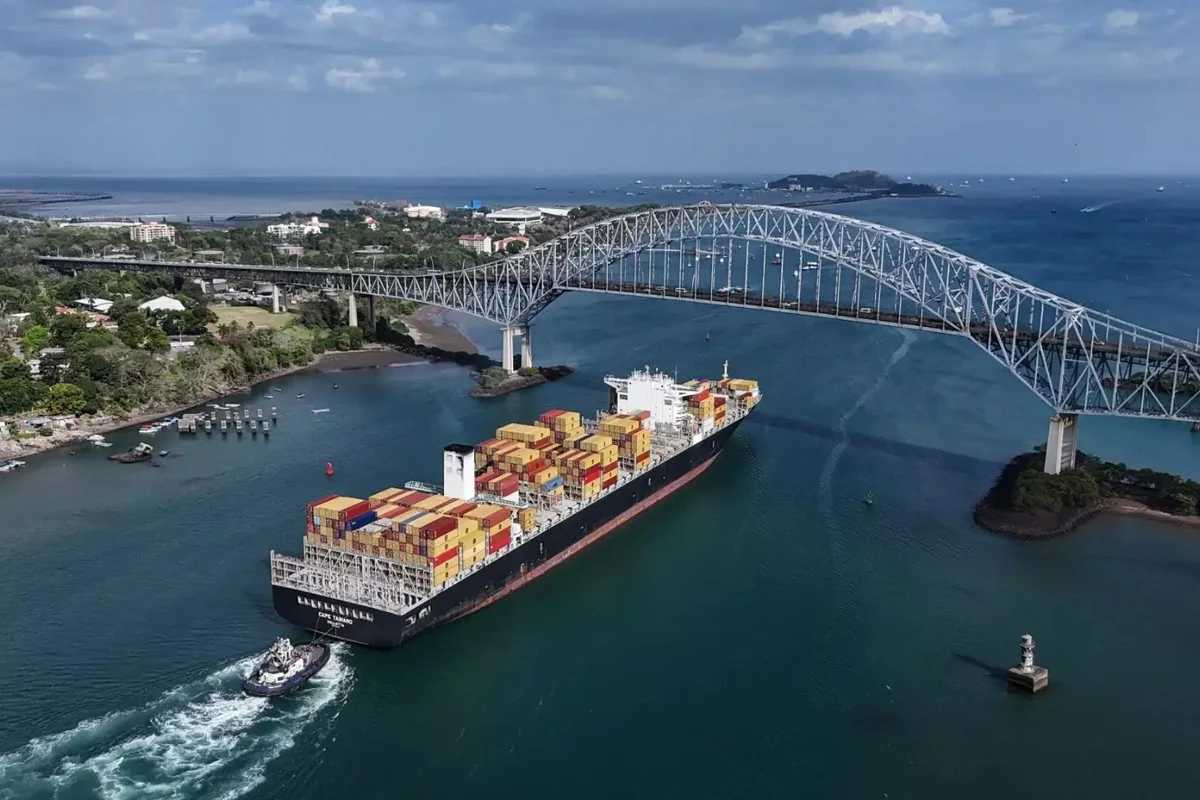 ভূ-রাজনৈতিক অস্থিরতায় পানামা খালে জাহাজের চাপ বৃদ্ধি: নিলামে স্লটের দাম ছাড়াল ৪০ লাখ ডলার