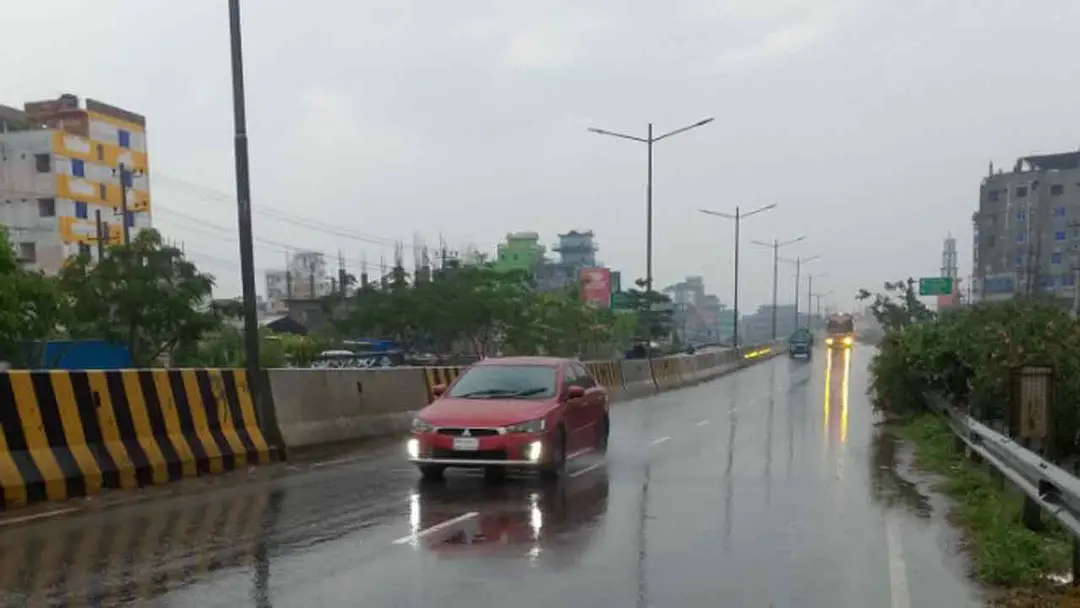 রাজধানীতে ৬৫ মিলিমিটার বৃষ্টিপাত, আরও ভারি বর্ষণের পূর্বাভাস