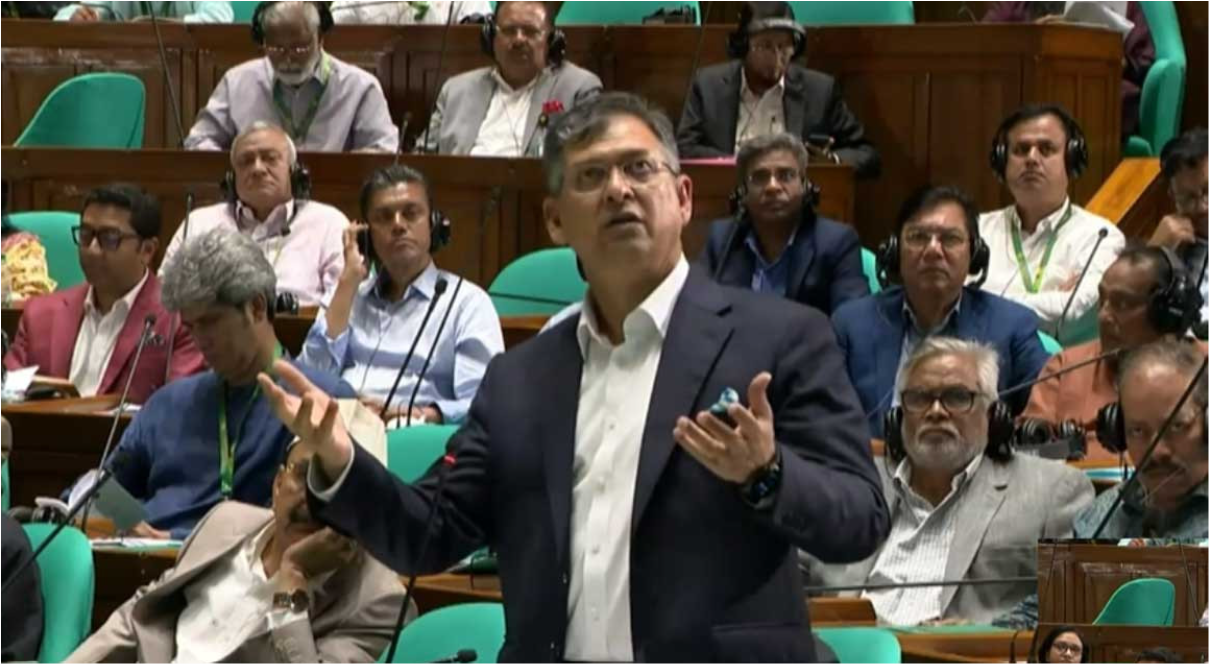 জ্বালানি তেলের পরিস্থিতি স্বাভাবিক ও নিয়ন্ত্রণে রয়েছে: জাতীয় সংসদে স্বরাষ্ট্রমন্ত্রী