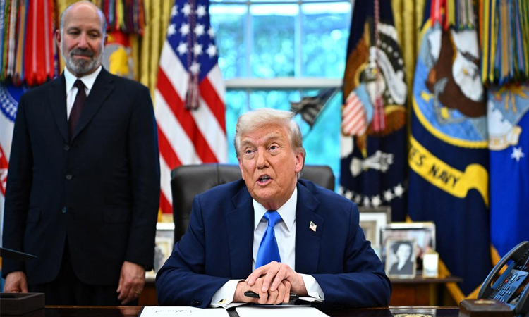 ট্রাম্পের নির্দেশে পাকিস্তান সফর বাতিল করলেন মার্কিন বিশেষ দূতরা