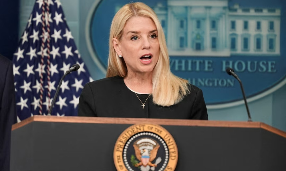 মার্কিন অ্যাটর্নি জেনারেল পাম বন্ডিকে অপসারণ, পেন্টাগনে অস্থিরতার মধ্যে নতুন বিতর্ক