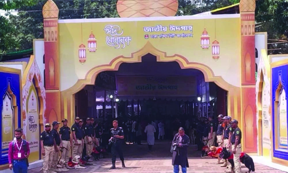 যথাযথ ধর্মীয় ভাবগাম্ভীর্য, ত্যাগ ও আনন্দের বার্তা নিয়ে সারা দেশে উদযাপিত হচ্ছে পবিত্র ঈদুল আজহা