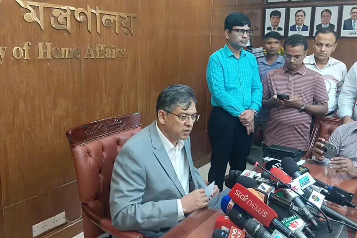 পল্লবী হত্যাকাণ্ড: দ্রুততম সময়ে চার্জশিট দেওয়ার আশ্বাস স্বরাষ্ট্রমন্ত্রীর