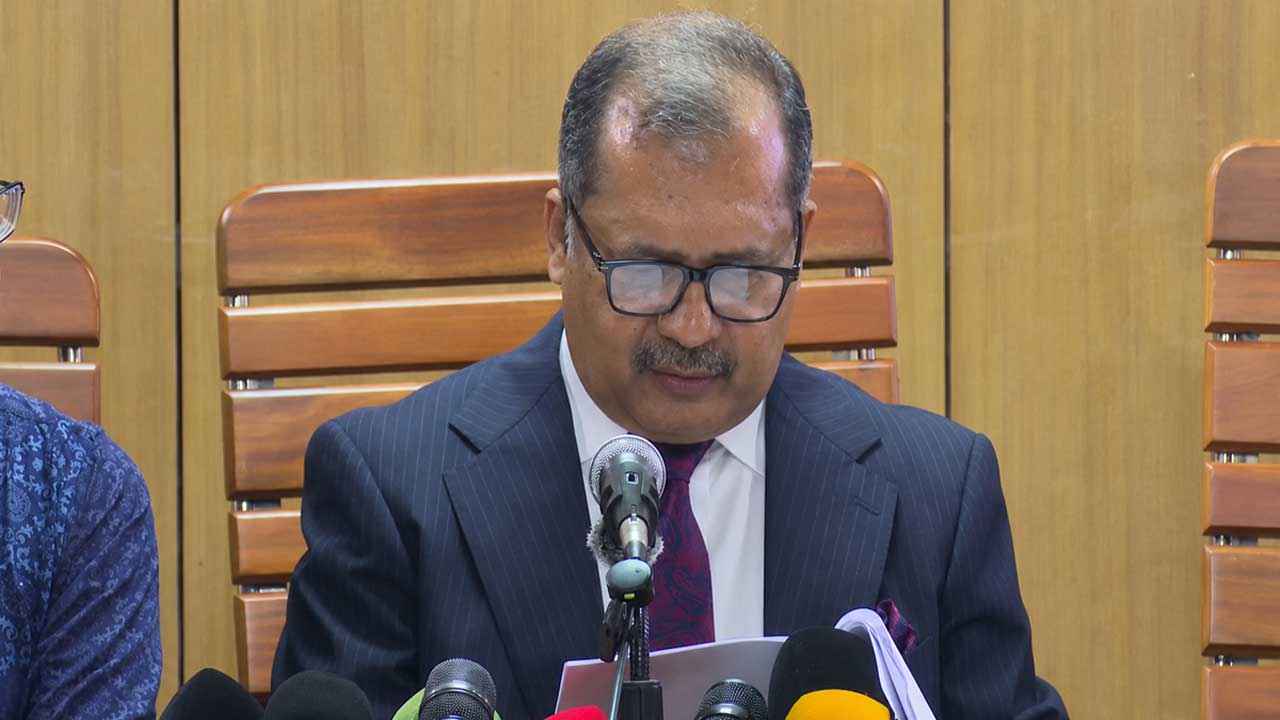 পর্যাপ্ত জ্বালানি তেল মজুত রয়েছে : তথ্যমন্ত্রীর