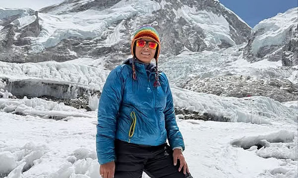 এভারেস্ট জয় করলেন বাংলাদেশের নুরুন্নাহার নিম্নি