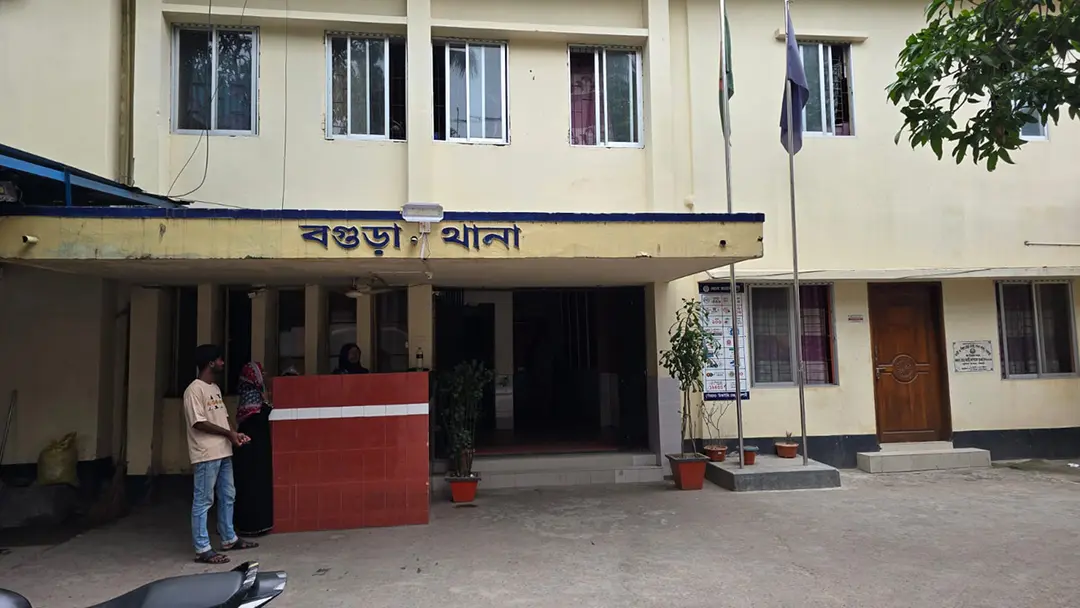 বগুড়ায় নির্মাণাধীন ভবনে তরুণীকে সংঘবদ্ধ ধর্ষণ, গ্রেপ্তার ৩