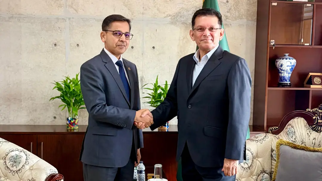 পররাষ্ট্রমন্ত্রী খলিলুর রহমানের সঙ্গে বিদায়ী ভারতীয় হাইকমিশনার প্রণয় ভার্মার সাক্ষাৎ