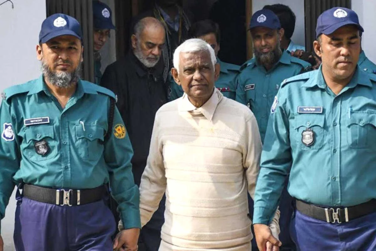 অবৈধ সম্পদ ও প্লট আত্মসাতের দুই মামলায় বিচারপতি মানিকের জামিন নামঞ্জুর