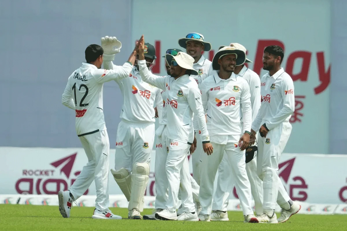 সিলেট টেস্টে চালকের আসনে বাংলাদেশ, পাকিস্তান অলআউট ২৩২ রানে
