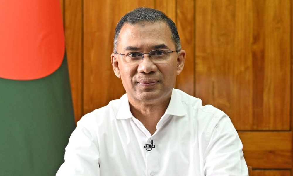 বহর থামিয়ে অ্যাম্বুল্যান্সকে পথ করে দিলেন প্রধানমন্ত্রী