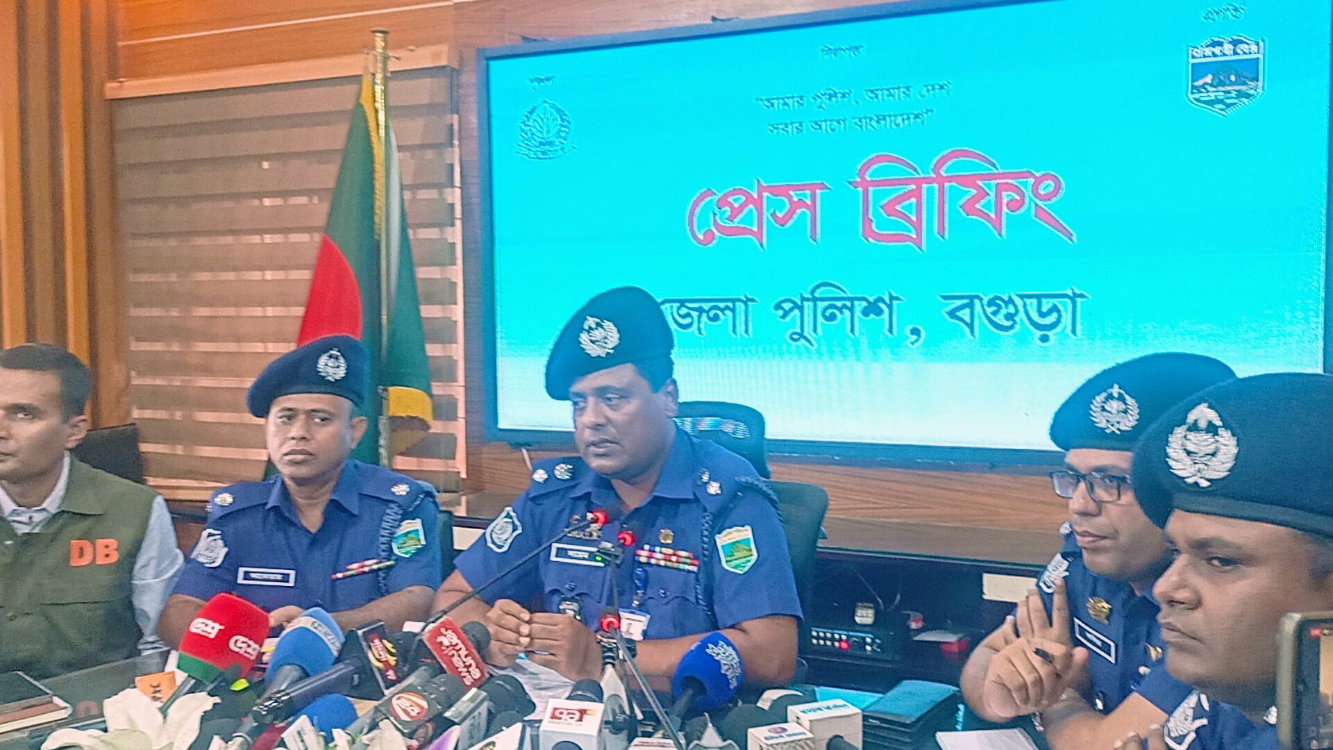 গাবতলীতে জমি বিক্রির টাকা লুটের উদ্দেশ্যে রিতা মজুমদারকে হত্যা, গ্রেপ্তার ২