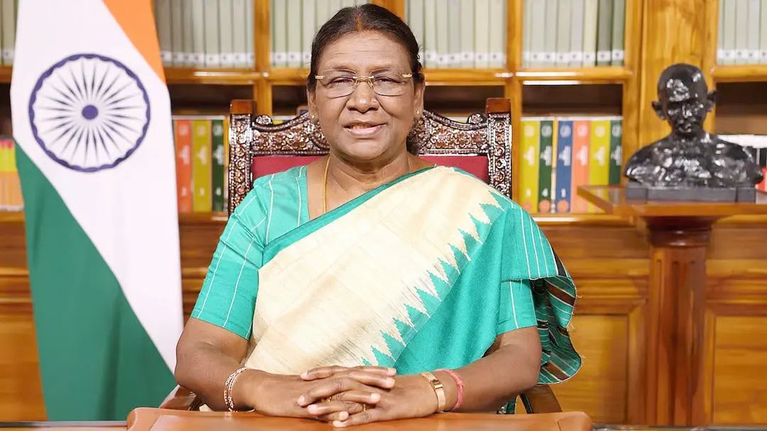 পশ্চিমবঙ্গে সাংবিধানিক সংকট: মমতার পদত্যাগে অস্বীকৃতি ও রাষ্ট্রপতি শাসনের আশঙ্কা