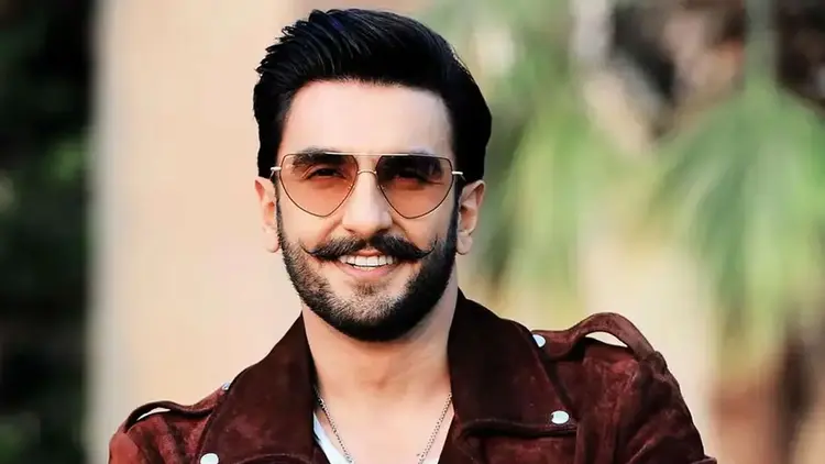 রণবীর সিংয়ের বিলাসিতা ও শুটিং সেটে পানির ব্যবহার নিয়ে সামাজিক মাধ্যমে বিতর্ক