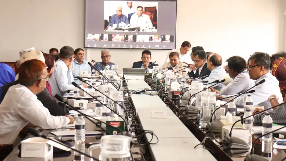 ২০২৭ সালের এসএসসি ও এইচএসসি পরীক্ষার সময়সূচি নিয়ে অংশীজনদের সঙ্গে শিক্ষা মন্ত্রণালয়ের মতবিনিময়