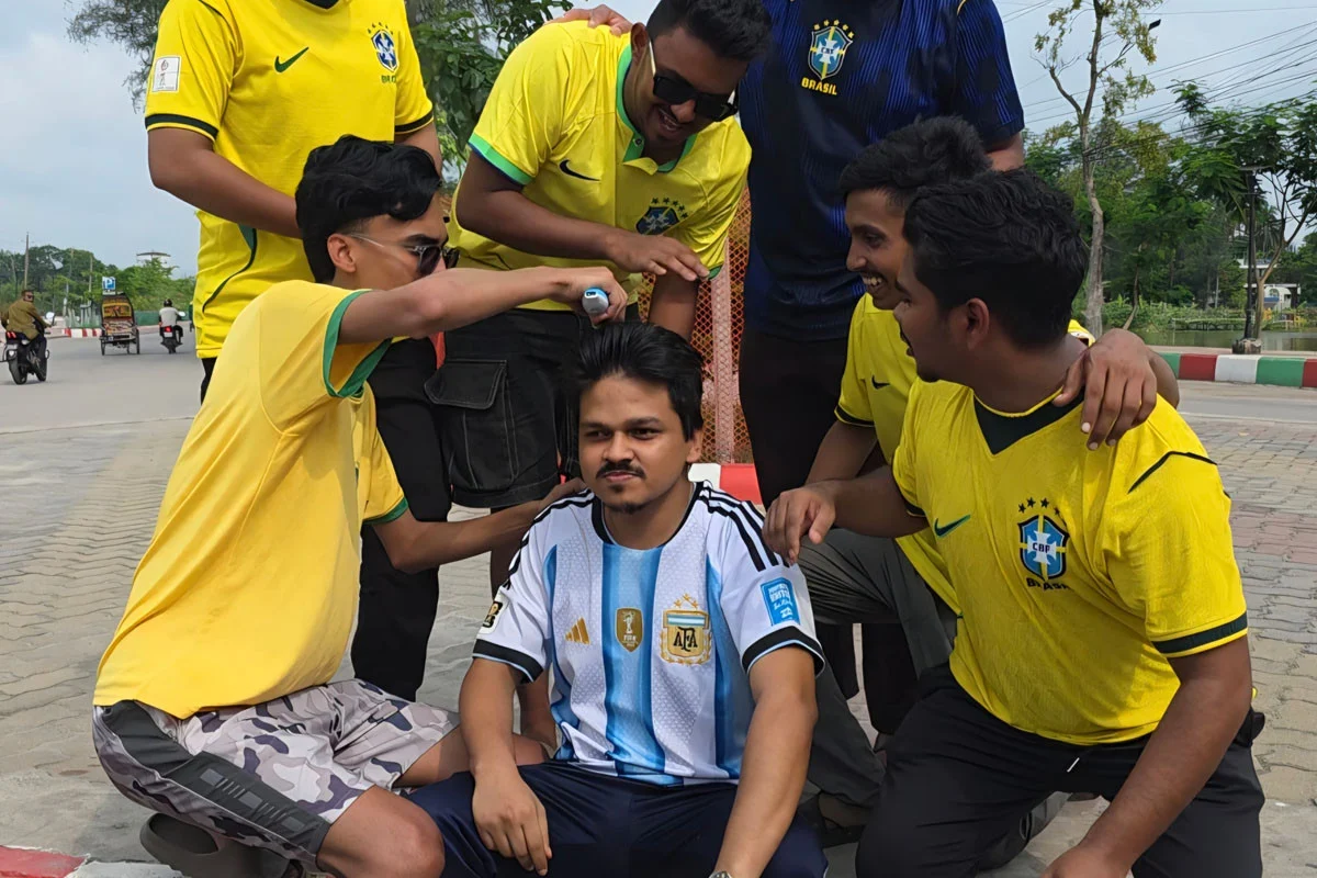 ব্রাজিলের জয়ে প্রতিশ্রুতি রক্ষায় মাথা ন্যাড়া করলেন আর্জেন্টিনার সমর্থক