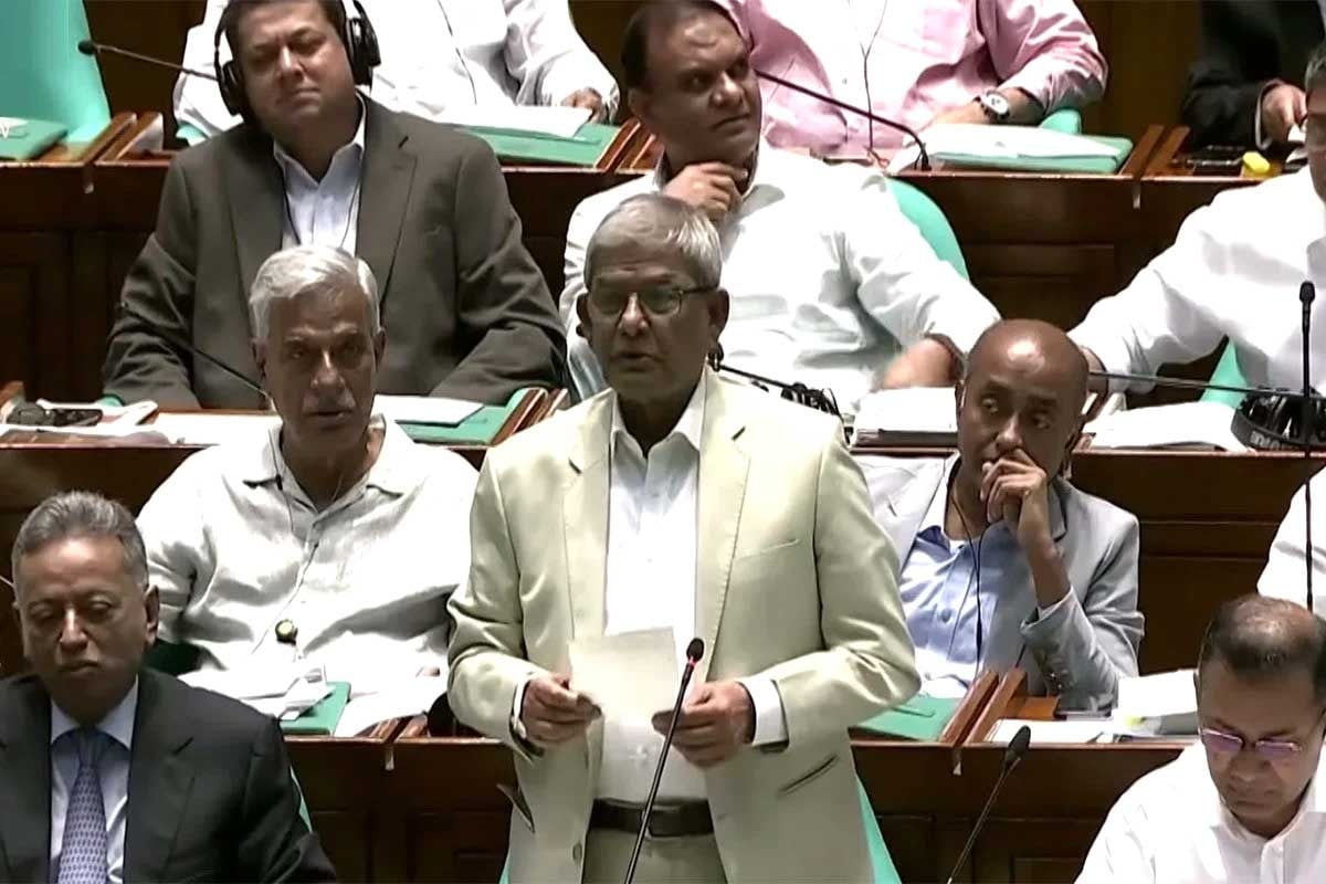 প্রবাসী বাংলাদেশিদের ভোটাধিকার নিশ্চিত করতে পোস্টাল ব্যালট নিবন্ধন চালু