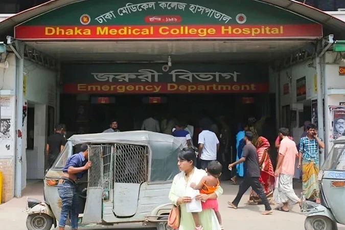 রাজধানীর বনানীতে পাওনা টাকাকে কেন্দ্র করে ছুরিকাঘাতে একই পরিবারের নারীসহ ৩ জন গুরুতর আহত