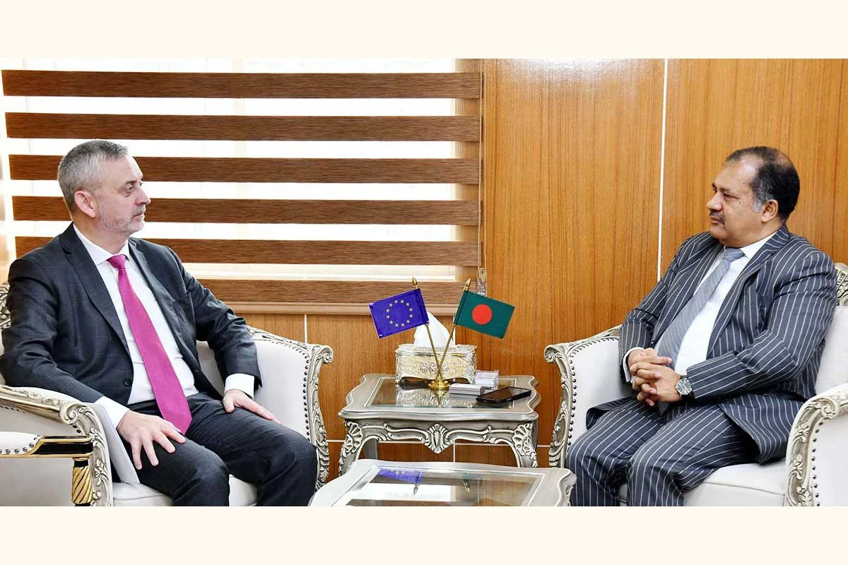 তথ্যমন্ত্রী ও ইইউ রাষ্ট্রদূতের সাক্ষাৎ: স্বাধীন গণমাধ্যম কমিশন গঠনে সহায়তার আশ্বাস