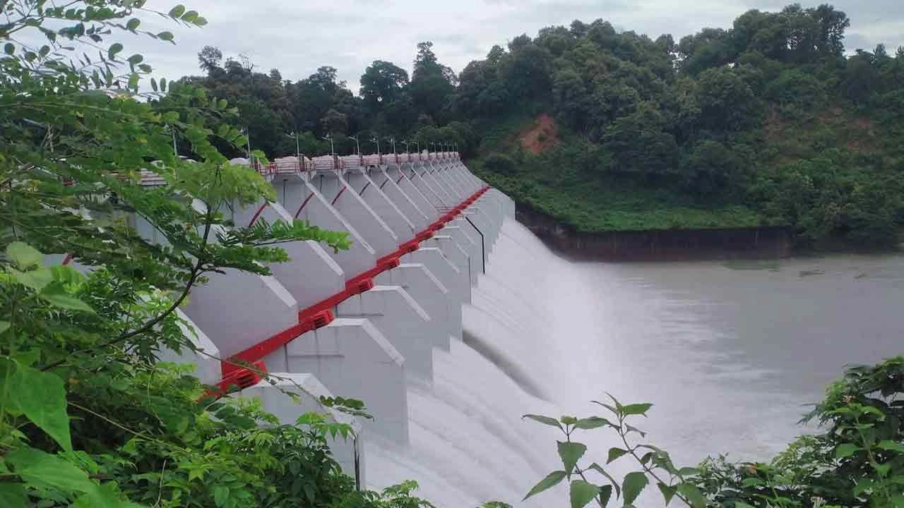 কাপ্তাই লেকের পানির উচ্চতা বৃদ্ধিতে বাঁধের জলকপাট খোলার প্রস্তুতি
