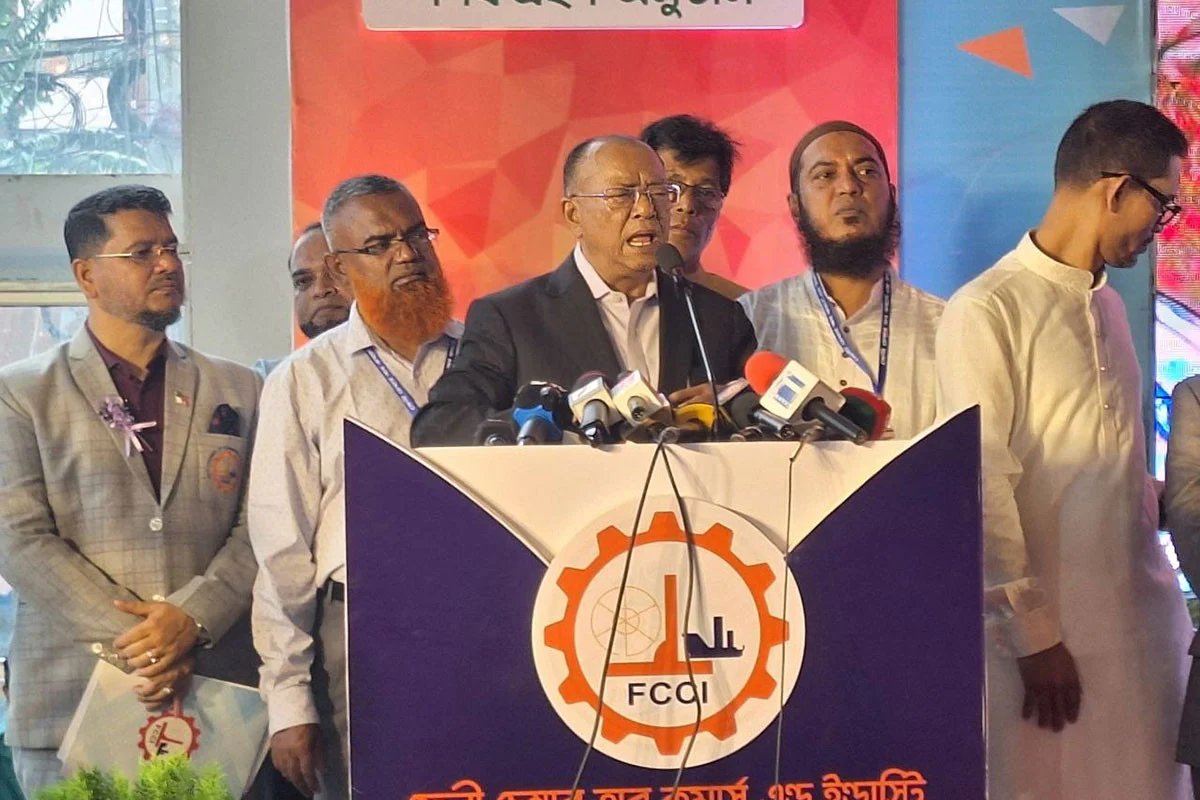 বাণিজ্য ও ব্যবসার অনুকূল পরিবেশ না থাকলে কাঙ্ক্ষিত অর্থনৈতিক অগ্রগতি সম্ভব নয়: পরিবেশমন্ত্রী