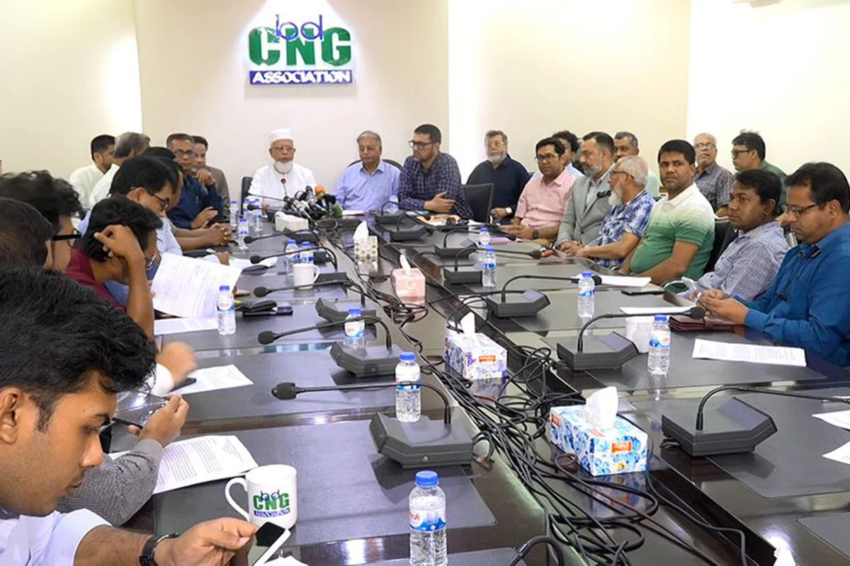 কমিশন পুনর্বিন্যাসের দাবিতে ৩০ জুলাই সারাদেশে সিএনজি ফিলিং স্টেশন বন্ধের ডাক