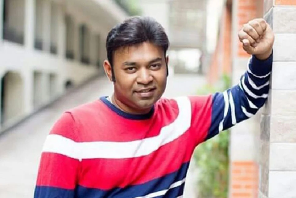 দীর্ঘ এক যুগ বিরতির পর পুনরায় মঞ্চে কাজী মারুফ