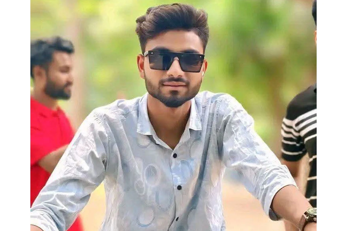 পাবনায় প্রবাসীর স্ত্রীর ঘর থেকে রাজমিস্ত্রির ঝুলন্ত মরদেহ উদ্ধার