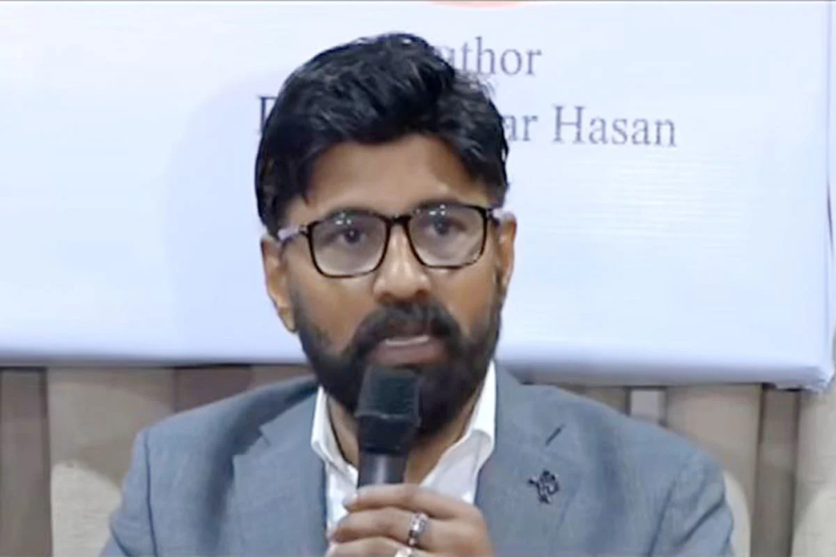 নারীদের কর্মসংস্থান ও সুবিধাবঞ্চিতদের উন্নয়ন সরকারের মূল লক্ষ্য: বিরামপুরে সেলাই মেশিন ও চেক বিতরণকালে সমাজকল্যাণ মন্ত্রী