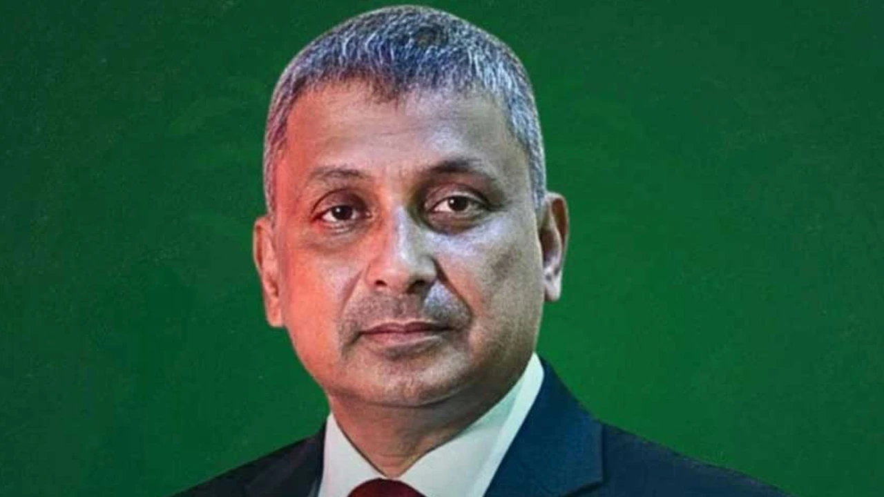 চট্টগ্রাম-২ আসনে বিএনপির প্রার্থী সারোয়ার আলমগীরের প্রার্থিতা ও সংসদে যোগদানের বিষয়ে রায় বুধবার