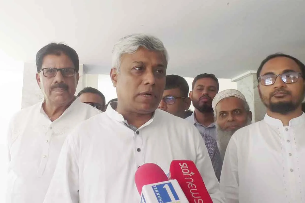 বৈশ্বিক বাজার পরিস্থিতির সঙ্গে সামঞ্জস্য রেখে এলপিজির দাম কমানো হয়েছে: জ্বালানি প্রতিমন্ত্রী