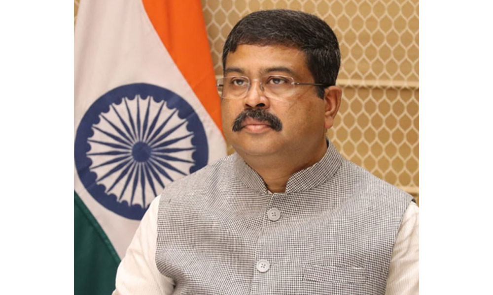 ভারতের কেন্দ্রীয় শিক্ষামন্ত্রী ধর্মেন্দ্র প্রধানের পদত্যাগপত্র জমা