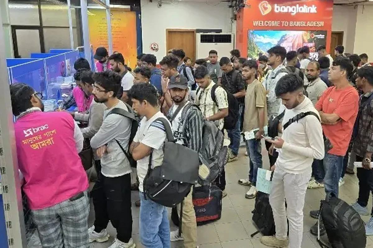 কম্বোডিয়ার সাইবার স্ক্যাম কম্পাউন্ড থেকে আরও ১০৯ বাংলাদেশি উদ্ধার, চার দিনে ফিরলেন ৩৬২ জন