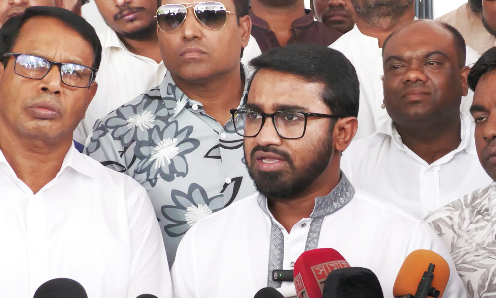 রাজনীতিতে পরিবেশ নষ্ট করলে কড়া জবাবের হুঁশিয়ারি প্রধানমন্ত্রী কার্যালয়ের