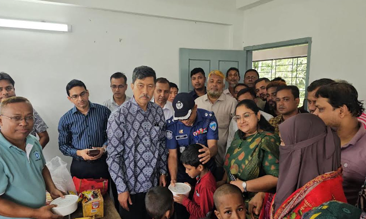 টানা বর্ষণ ও পাহাড়ি ঢলে রাঙামাটির বিস্তীর্ণ এলাকা প্লাবিত, নিহত ১ ও নিখোঁজ ১; সাজেক থেকে ৫৭১ পর্যটক উদ্ধার