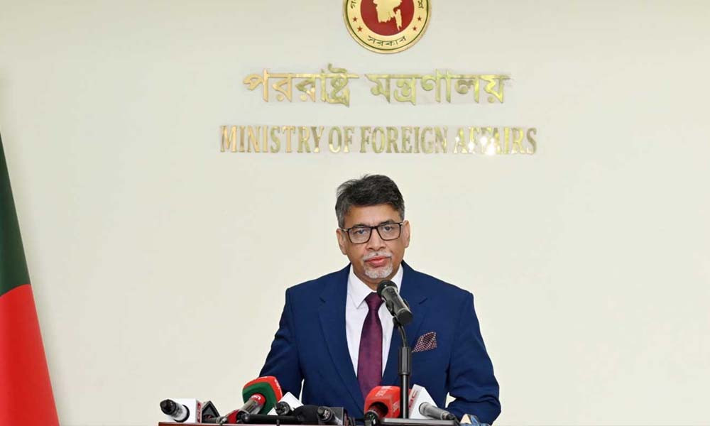 প্রধানমন্ত্রীর ভারত সফরের আগে সহায়ক পরিবেশ ও প্রত্যর্পণ চুক্তির বাস্তবায়নের আহ্বান ঢাকার