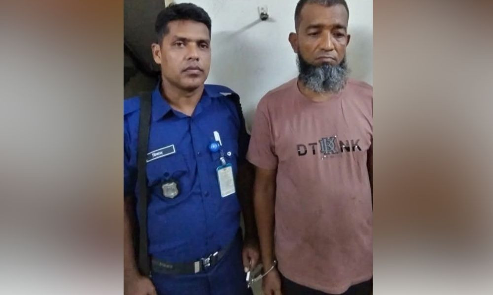 বানারীপাড়ায় ১৭ বছরের সাজাপ্রাপ্ত পলাতক আসামি গ্রেপ্তার, কারাগারে প্রেরণ