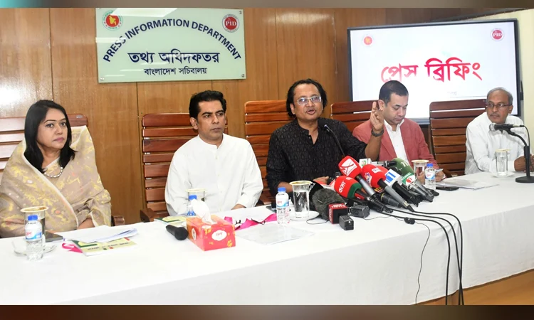 দেশে সারের পর্যাপ্ত মজুত রয়েছে, বিতরণ ব্যবস্থার ত্রুটি দূর করতে কঠোর ব্যবস্থা: তথ্য উপদেষ্টা