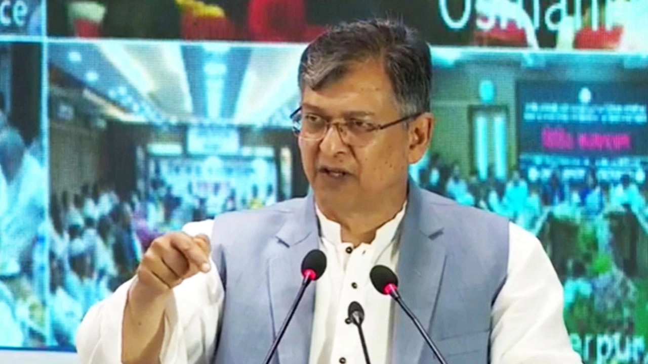 বিএনপি ৩১ দফা ঘোষণা করে, ৩২ দফাও বাস্তবায়ন করে: স্বরাষ্ট্রমন্ত্রী