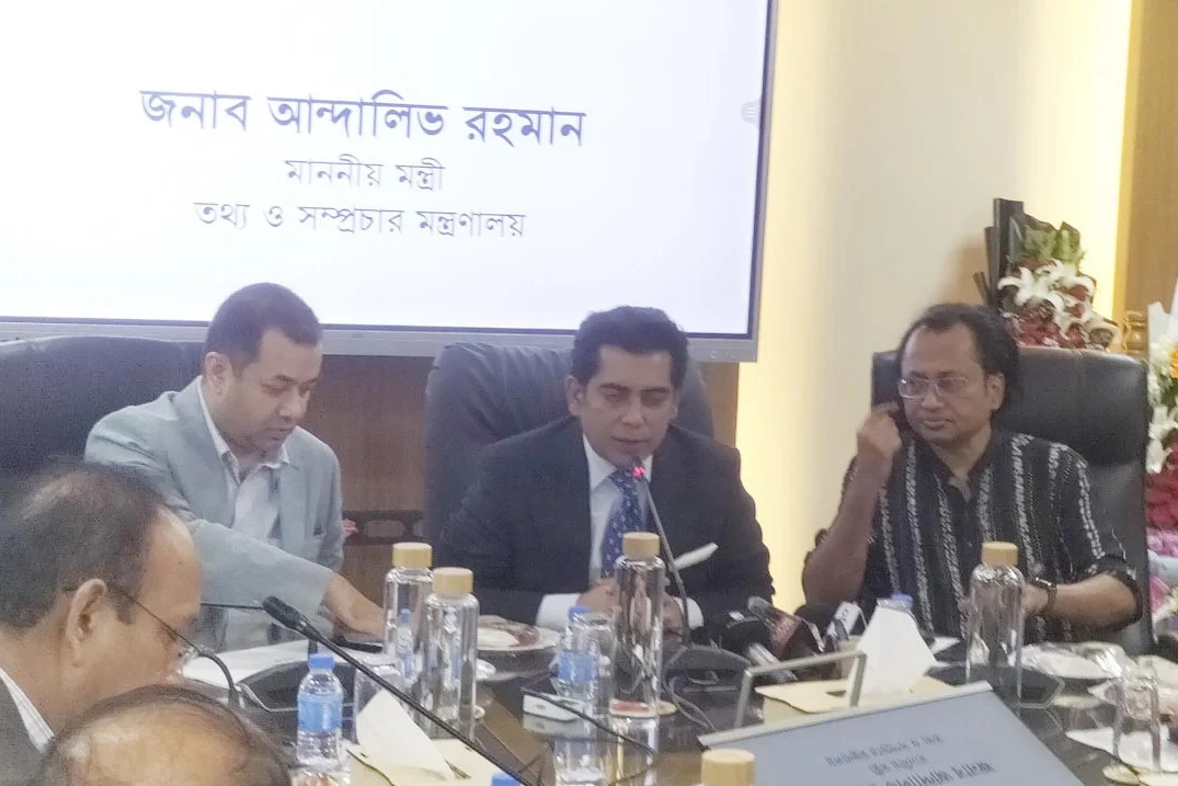 তথ্য ও সম্প্রচার মন্ত্রণালয়ের দায়িত্ব গ্রহণের পর নীতিনির্ধারণী বার্তা স্পষ্ট করেছেন নতুন মন্ত্রী
