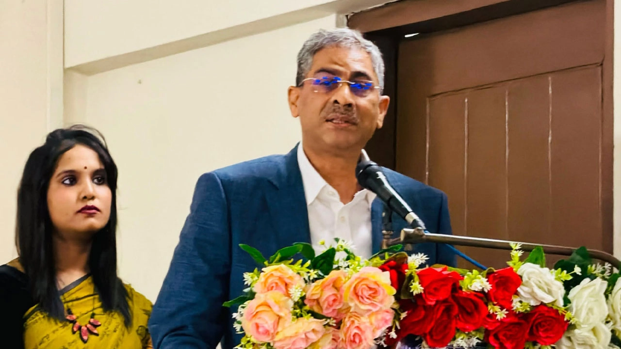 জাহাঙ্গীরনগর বিশ্ববিদ্যালয়ে খাল পুনঃখননে পানিসম্পদ মন্ত্রণালয়ের কারিগরি দল পাঠানো হবে