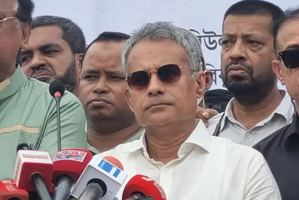 রাজধানীর চারপাশের নদী রক্ষা ও নৌচলাচল সচলের ওপর সরকারের বিশেষ গুরুত্বারোপ