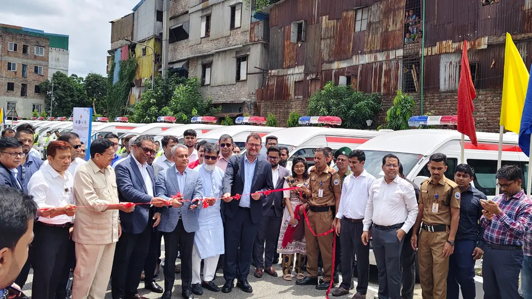 ২০৩০ সালের মধ্যে সড়ক দুর্ঘটনায় মৃত্যু অর্ধেকে নামিয়ে আনার লক্ষ্যমাত্রা নির্ধারণ করেছে সরকার