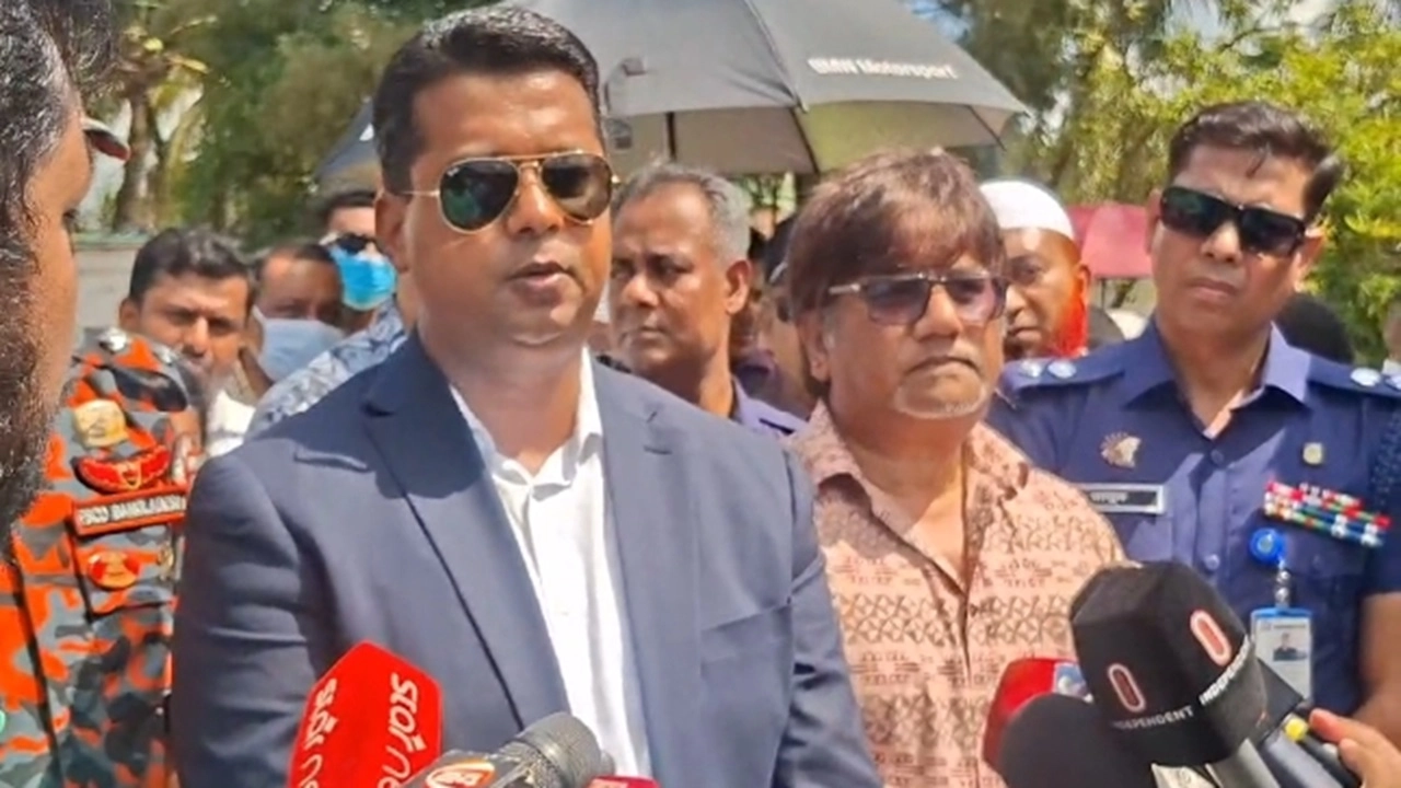 সীতাকুণ্ডে বিষাক্ত গ্যাসে ৯ শ্রমিকের মৃত্যু: গঠিত হলো তিনটি তদন্ত কমিটি, মামলা প্রক্রিয়াধীন