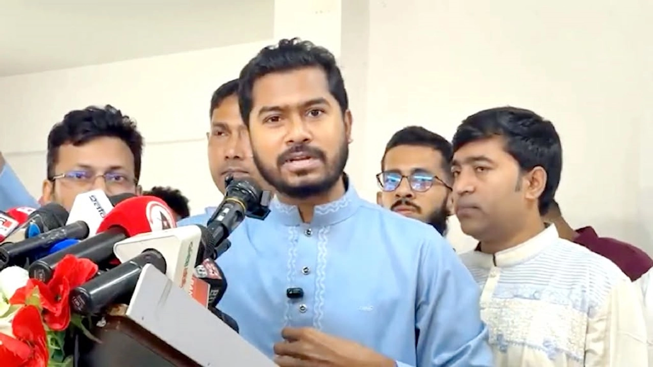 জনপ্রতিনিধিদের দুর্নীতি রোধ ও আর্থিক সক্ষমতা বাড়াতে সংসদ সদস্যদের মাসিক বেতন ৫ লাখ টাকার প্রস্তাব