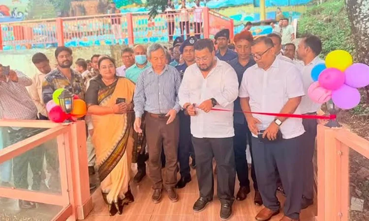পার্বত্য অঞ্চলের পর্যটন খাতের টেকসই উন্নয়নে পরিবেশবান্ধব অবকাঠামো নির্মাণের নির্দেশ প্রতিমন্ত্রীর