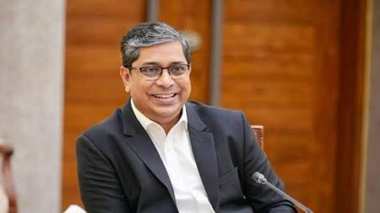 চলতি অর্থবছরেই স্থানীয় সরকারের সব স্তরে নির্বাচনের ঘোষণা
