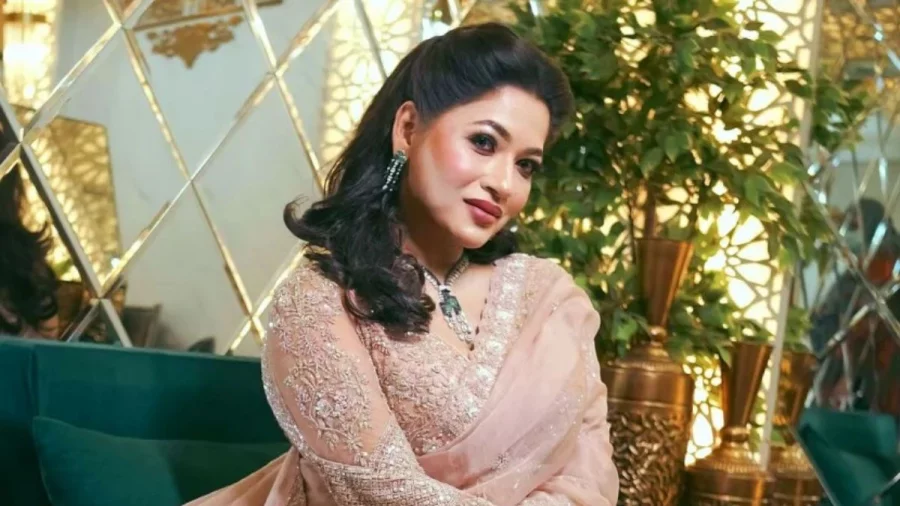অভিনেত্রী আজমেরী হক বাঁধনকে সামাজিক যোগাযোগমাধ্যমে কুরুচিকর পোস্ট ও ব্যক্তিগত মোবাইল নম্বর প্রকাশ করে হয়রানির তীব্র প্রতিবাদ ও আইনি হুঁশিয়ারি