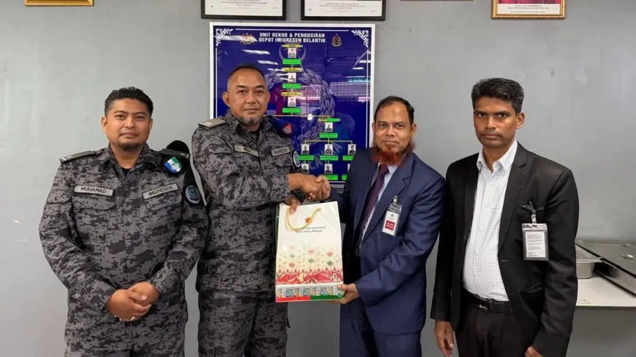 মালয়েশিয়ার বেলান্তিক ইমিগ্রেশন ডিপোতে ৯৬ বাংলাদেশির সঙ্গে দূতাবাসের প্রতিনিধি দলের সাক্ষাৎ